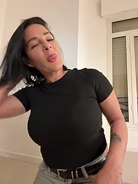 Maya-www online show from February 13, 5:47 pm