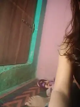 larahotg online show from January 18, 4:47 pm