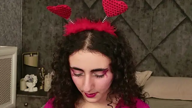 Susan Fors online show from February 14, 8:16 am