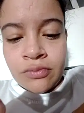 aAily-m online show from February 3, 3:39 pm