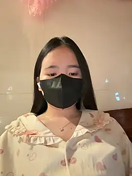 Gwen879 online show from February 9, 1:08 am