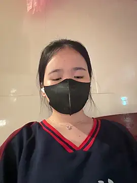 Gwen879 online show from March 27, 8:37 am