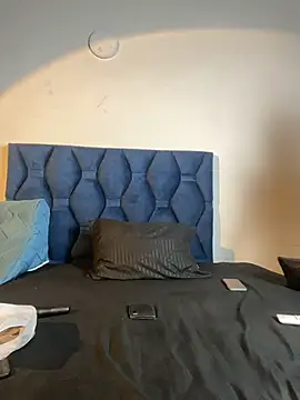 uncontrolled fire online show from April 11, 8:23 pm