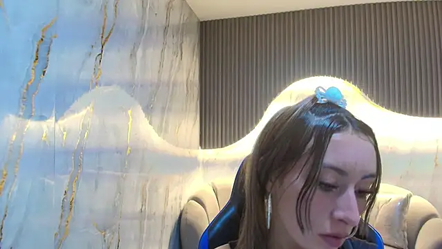 katalina r  online show from February 6, 2:59 am