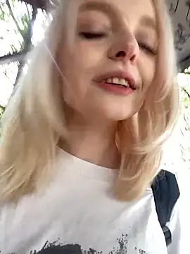 aka Blonde online show from May 21, 8:23 am