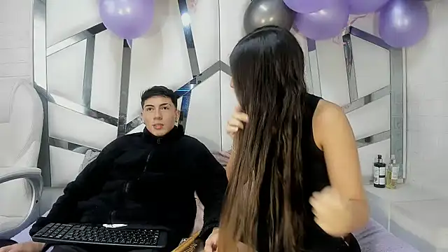 ScarlettAndLucas online show from February 3, 1:05 pm