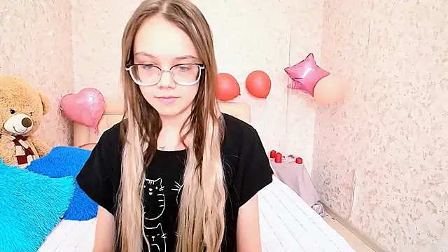 LolliStrawberry online show from March 16, 2:25 am