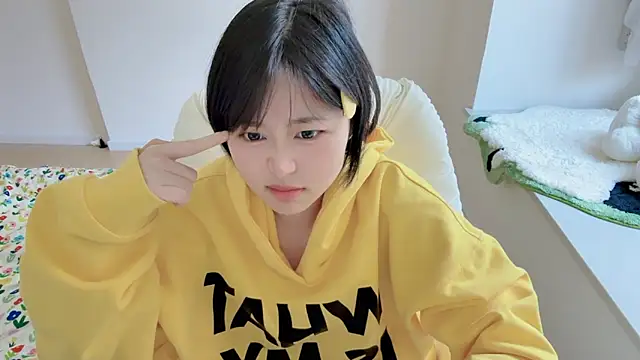 Onefiona online show from March 27, 7:10 am