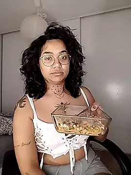 therealsun8 online show from January 17, 6:10 am