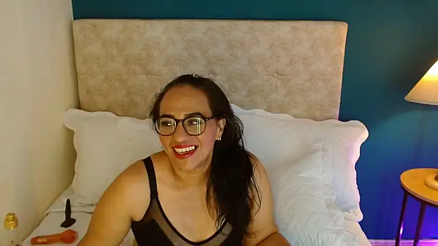 madamezahra online show from January 15, 2:45 pm