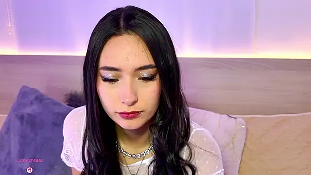 AliceeBloom online show from February 6, 10:40 am