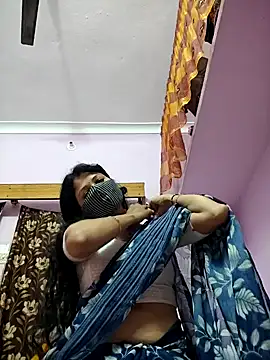 Priyaji7575 online show from February 2, 6:34 am