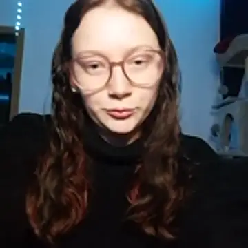 YoungLisaa18 online show from January 19, 4:03 pm