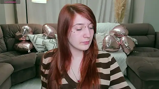 Polly Sweet online show from February 12, 6:53 pm