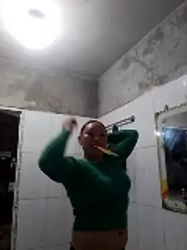 LingLing002 online show from February 1, 11:25 pm