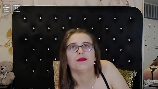 JulieAnnX online show from March 20, 5:56 am