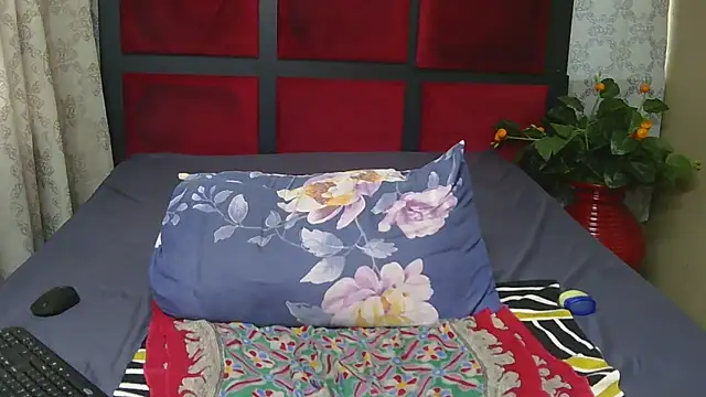 EbonySexySlim online show from February 7, 6:17 am