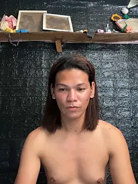 HugeAgatha online show from February 17, 7:18 am