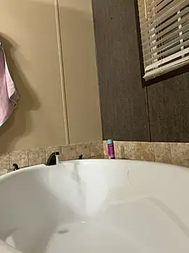 tastemecaroline online show from February 22, 1:28 am