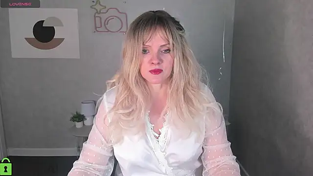 Victoria Nelson online show from March 28, 1:16 am