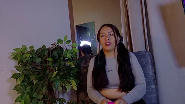 Mia C online show from February 27, 8:03 am