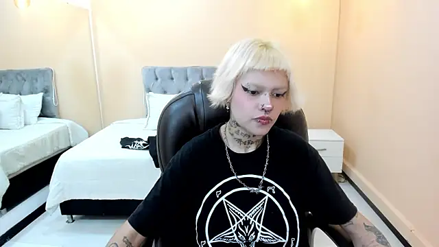 Bela Craxkerr online show from March 28, 8:08 pm