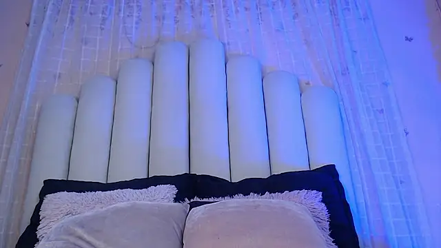 RoseConor  online show from February 17, 3:17 am