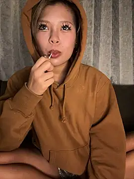 BADBITCHISAKI online show from February 9, 3:36 pm