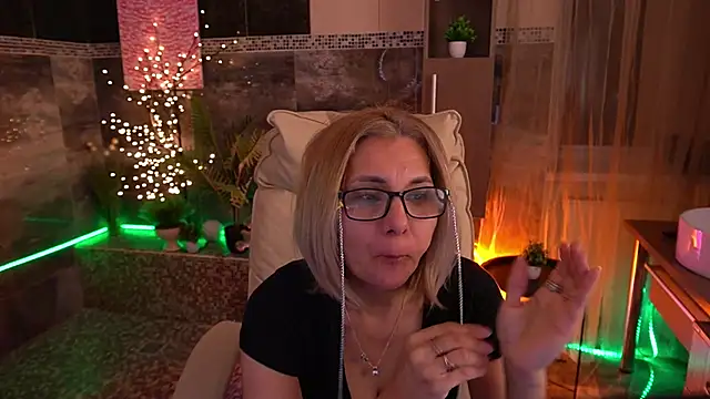 MiaRossy online show from February 26, 12:04 pm