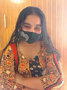 Hot Sweeti online show from January 15, 8:20 am