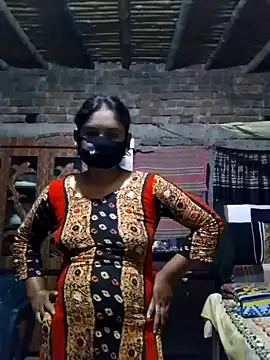 Hot Sweeti online show from February 22, 1:45 pm