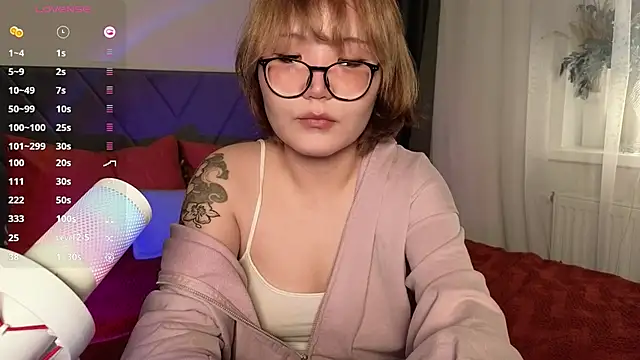 nullgirl online show from April 16, 12:22 am