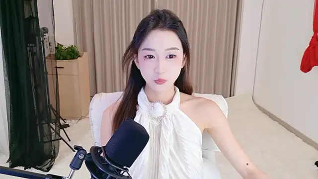 Dancing-Coco12 online show from March 4, 3:46 am