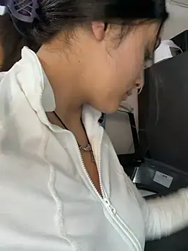  tina 9 online show from April 17, 5:15 pm