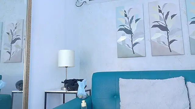 sofia laverde online show from March 29, 7:46 pm