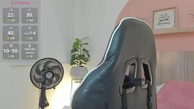 ivette swan online show from April 9, 7:41 pm