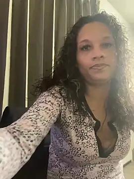 icanbeyourplaytoy online show from January 18, 6:21 am