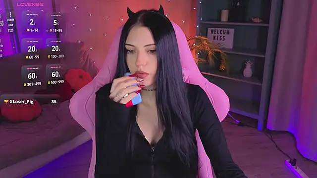 Kelly  Bunny online show from April 5, 12:15 pm