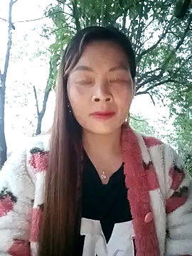 Bling sexy online show from March 6, 11:05 am