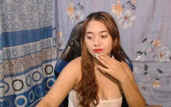 pinay mayahiga online show from March 5, 4:14 pm