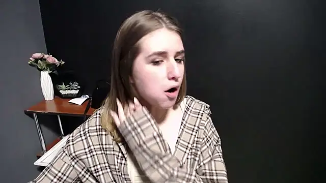 Sunny siren online show from March 28, 2:16 pm