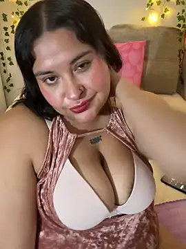 Nailealipsglossy online show from July 12, 9:21 am