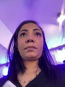 Auri   online show from February 3, 7:29 pm