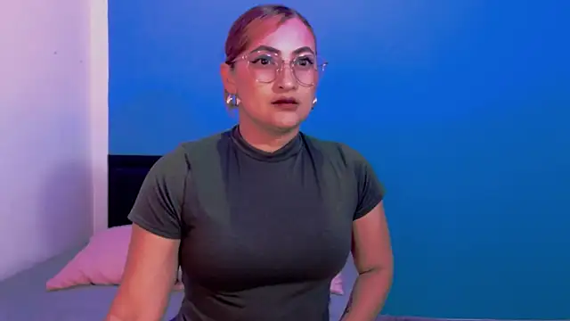 Analia111 online show from March 28, 1:05 am