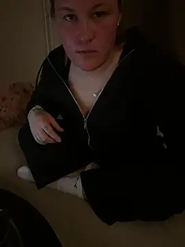 justsomeoneuknow online show from March 13, 6:09 pm