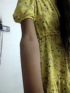 Cute-Natashaa online show from May 25, 4:06 pm