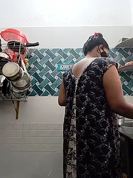 Hot-Tinaa online show from March 21, 9:03 am