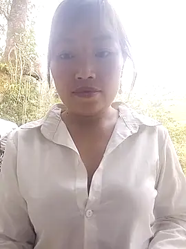 lia-coy online show from April 7, 11:40 pm