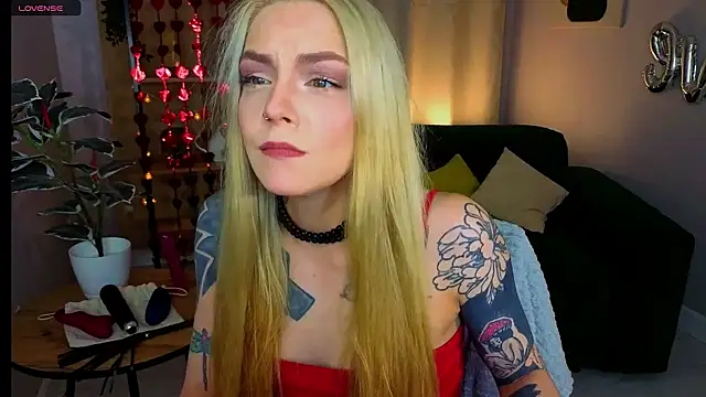 cherrie sherry online show from February 11, 10:00 pm