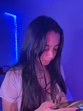 laraa rous online show from February 27, 12:21 am